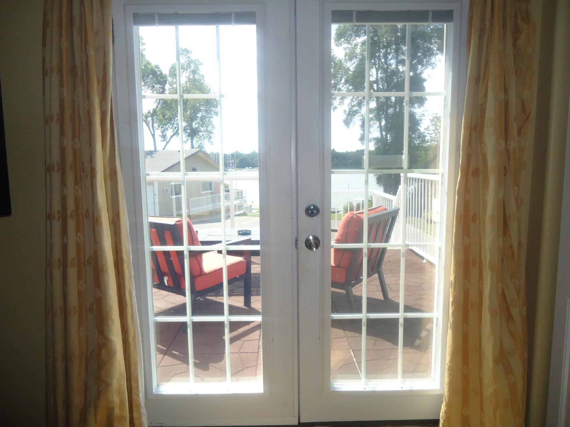 קינגסטון Bayside Inn & Waterfront Suites חדר תמונה