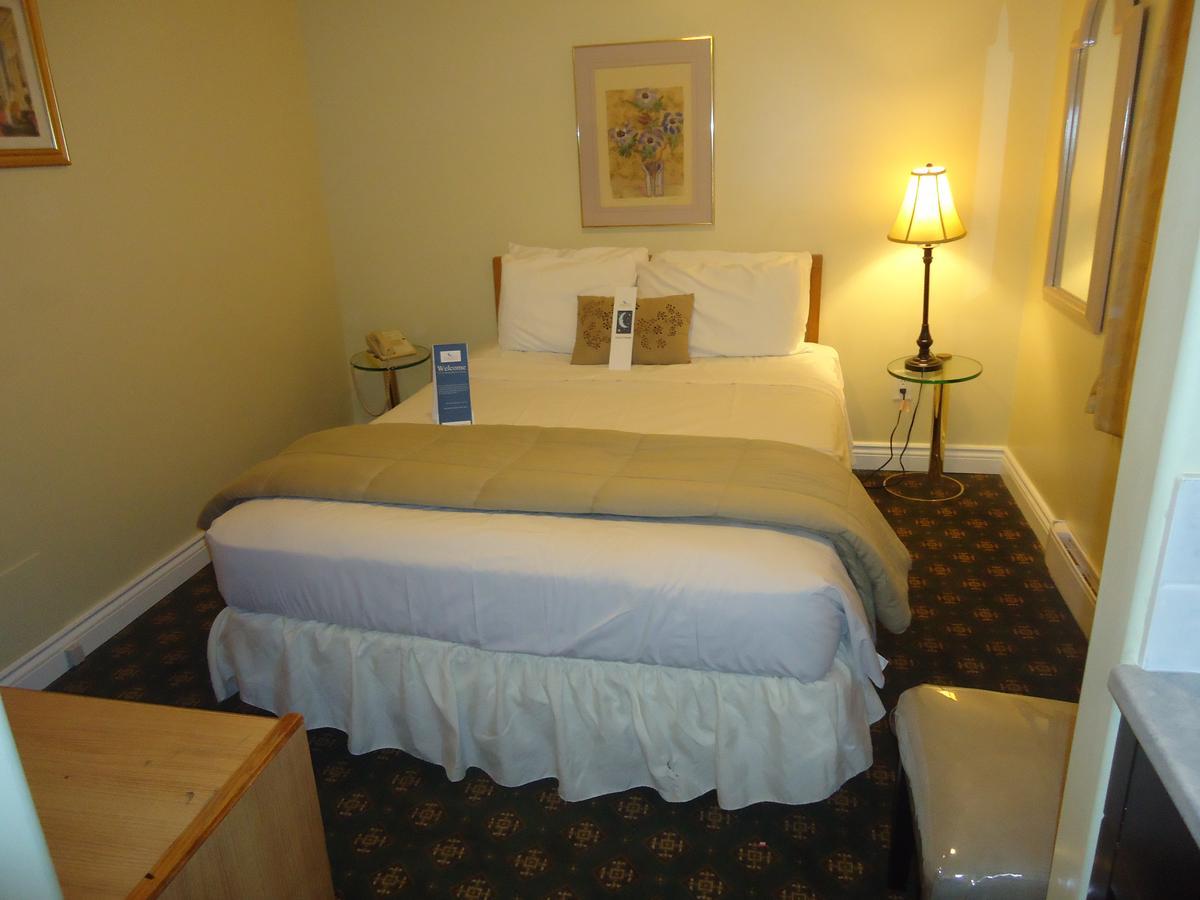 קינגסטון Bayside Inn & Waterfront Suites מראה חיצוני תמונה