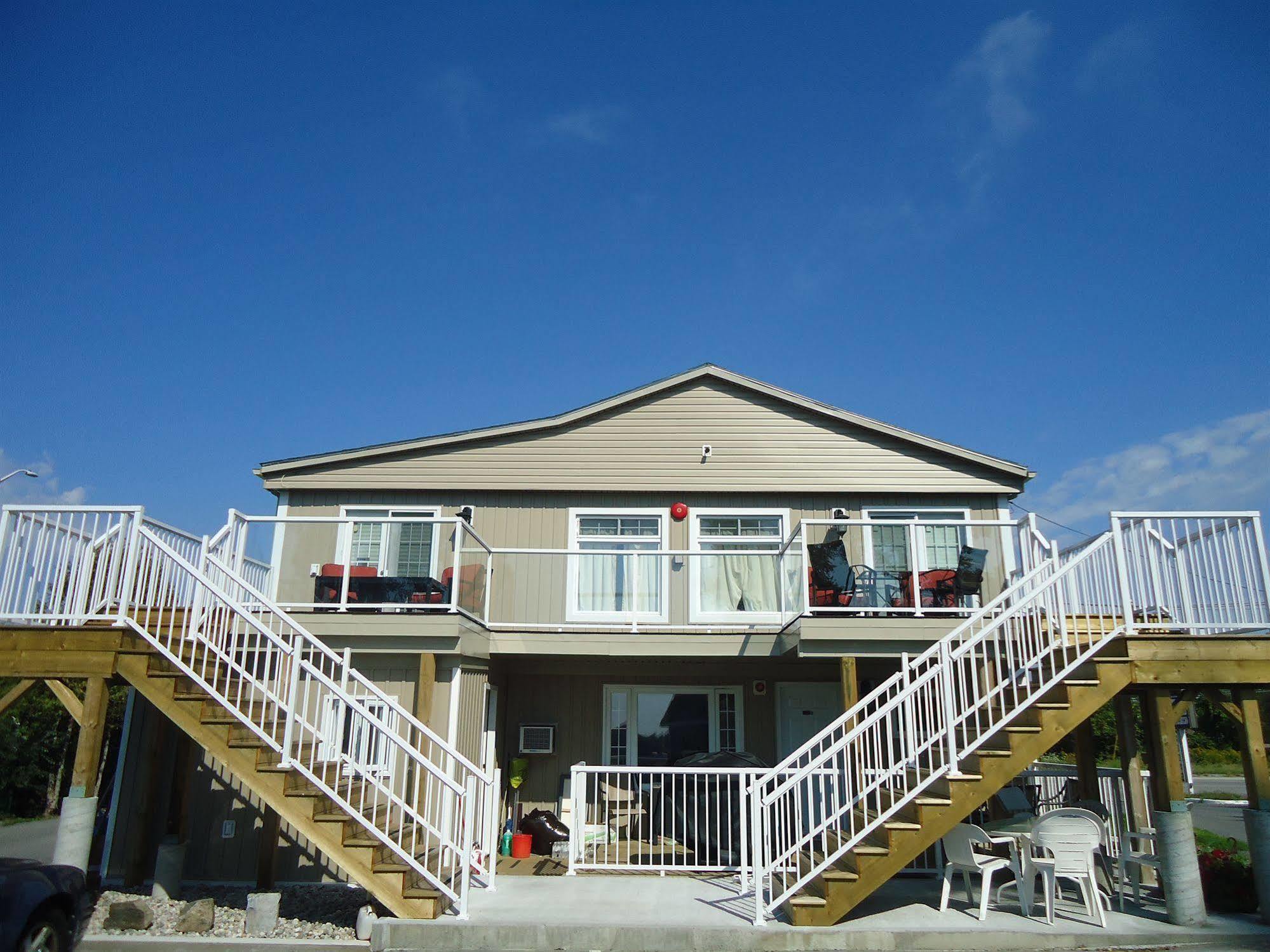 קינגסטון Bayside Inn & Waterfront Suites מראה חיצוני תמונה