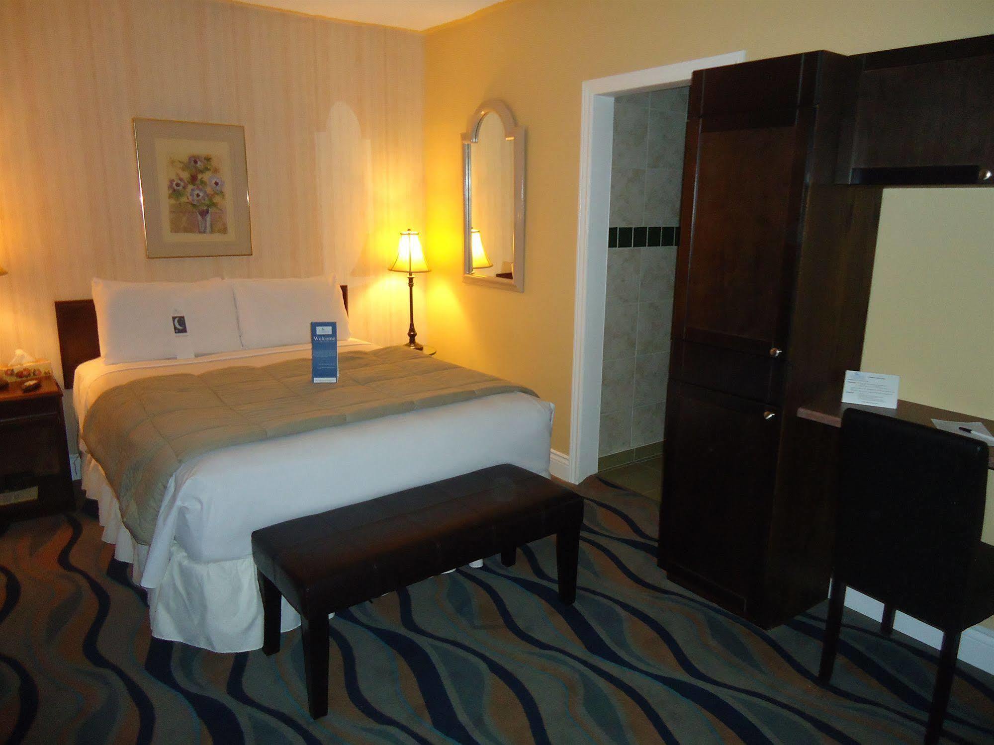 קינגסטון Bayside Inn & Waterfront Suites מראה חיצוני תמונה
