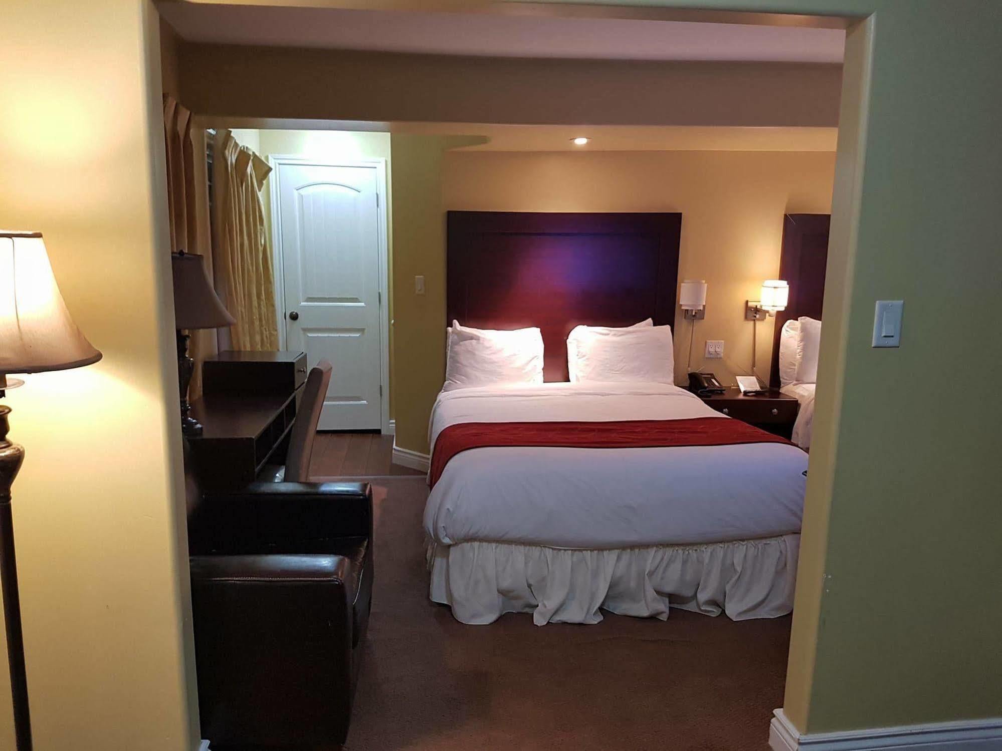 קינגסטון Bayside Inn & Waterfront Suites מראה חיצוני תמונה